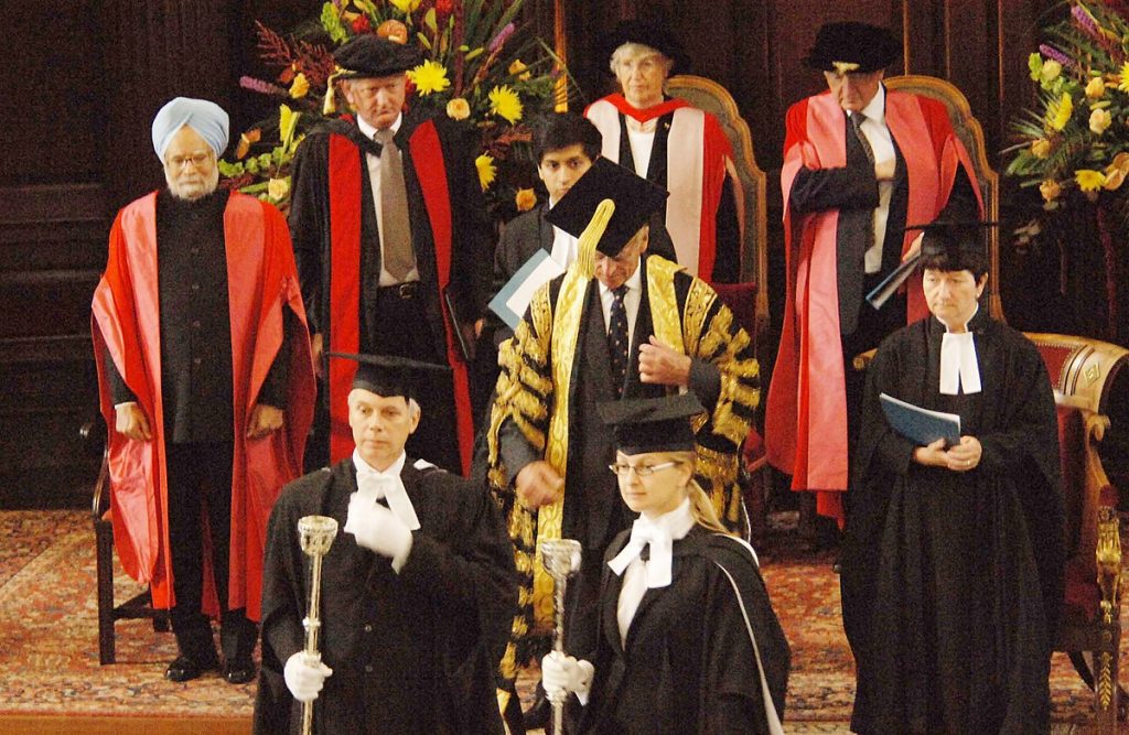 strathclyde university graduation robes